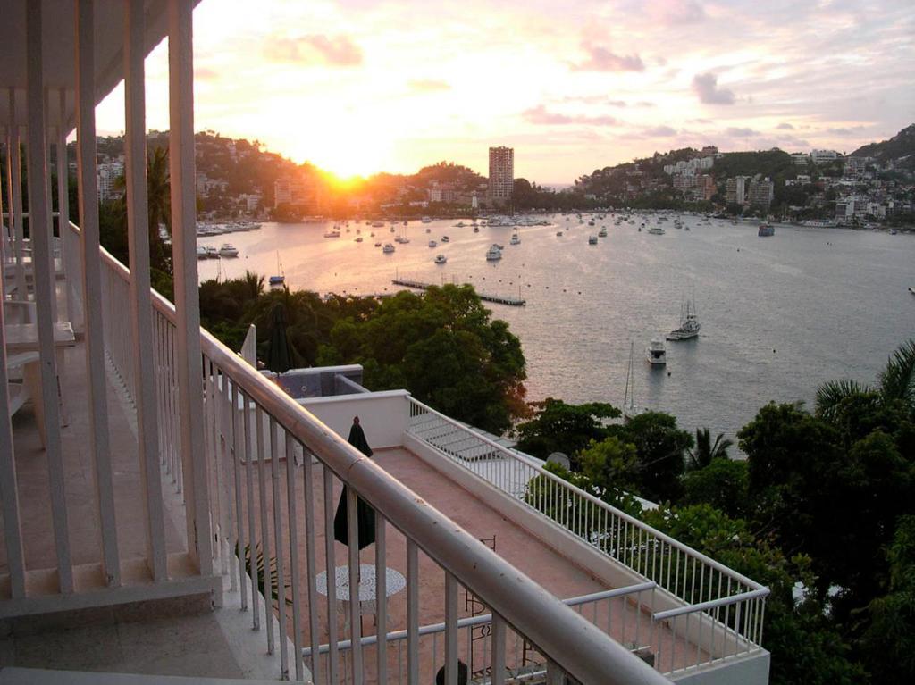 Pier D Luna Pensiune Acapulco