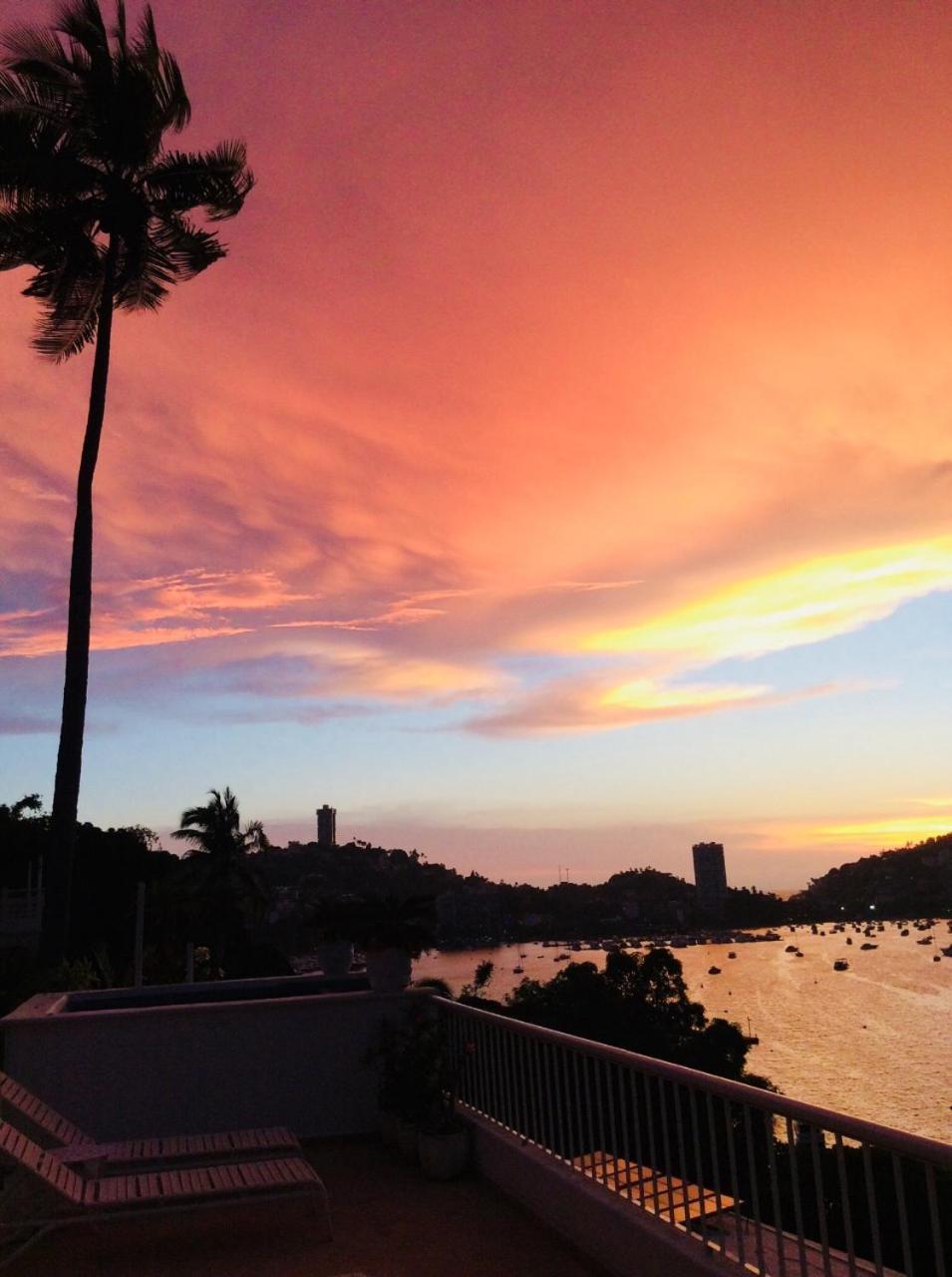 Pier D Luna Pensiune Acapulco